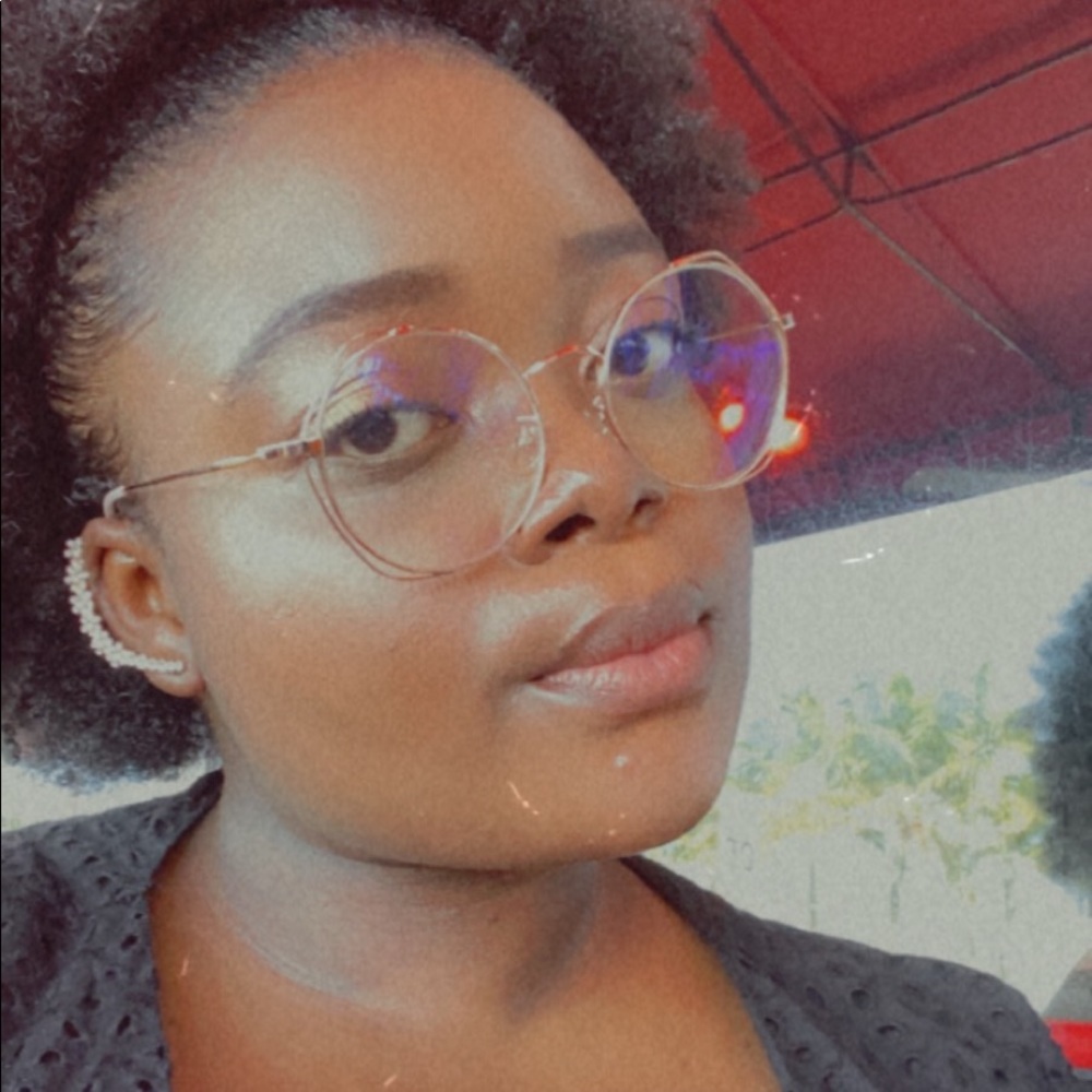 Meet your Posher, Jenny